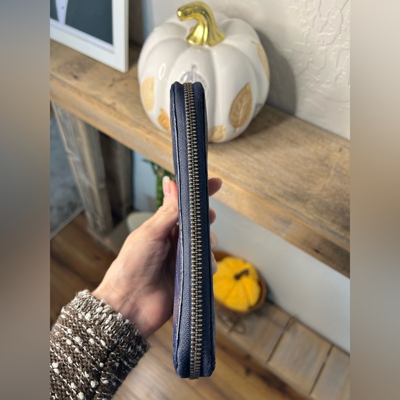 Tory Burch Kira Diamond Quilt Zip Continental Wallet zip wallet blue leather - Picture 6 of 8